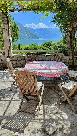 BEAUTIFUL STONE HOUSE IN LIPCI – AN AUTHENTIC HOME IN THE BAY OF KOTOR — photo 38